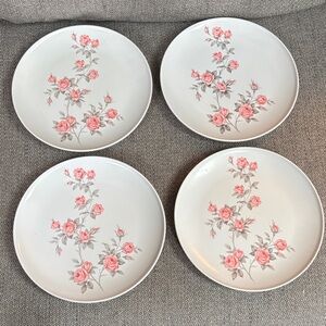 Vintage set of 4 rare Melmac Watertown lifetime wear made on USA